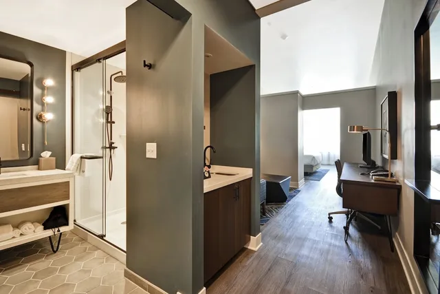 جناح بسرير كينج مع أريكة، Hotel Indigo Kansas City The Crossroads 4/4
