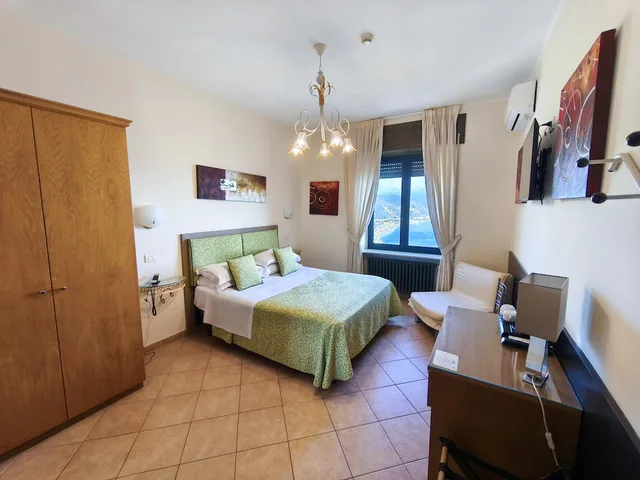 Standard, Queen Bed, Sea View, Hotel La Pensione Svizzera 10/10