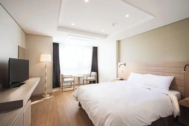 City, Executive, Double Bed، Crown Harbor Hotel Busan 1/1