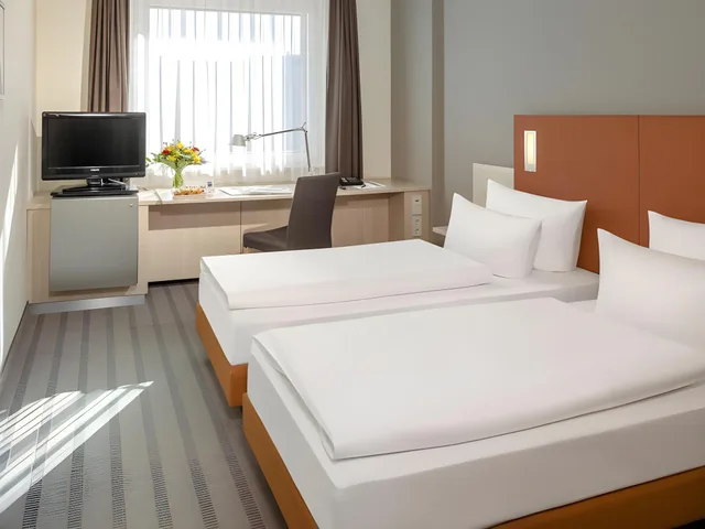 Park, Sleep، Essential by Dorint Berlin-Adlershof 1/2