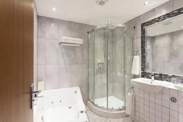 جناح بسرير كينج بحوض استحمام، BEST WESTERN PLUS White Horse Hotel 4/5