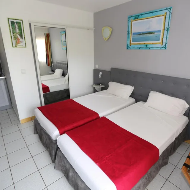 غرفة بسريرين منفصلين، Hotel La Maison Creole 1/6