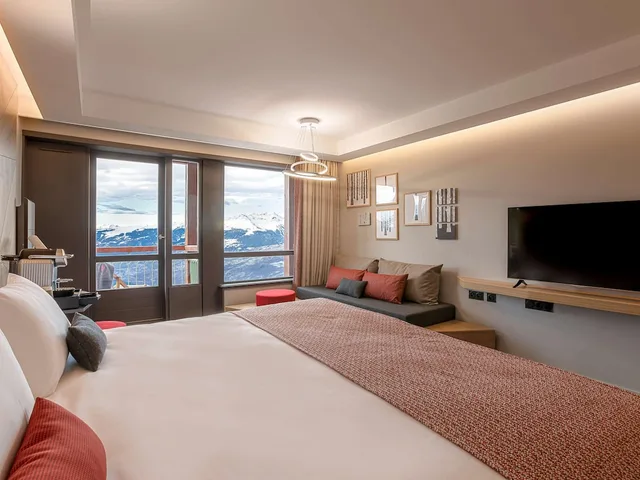 Superior, King Bed, Valley Side, Balcony، Hotel Mercure Les Arcs 1800 & Spa 2/3