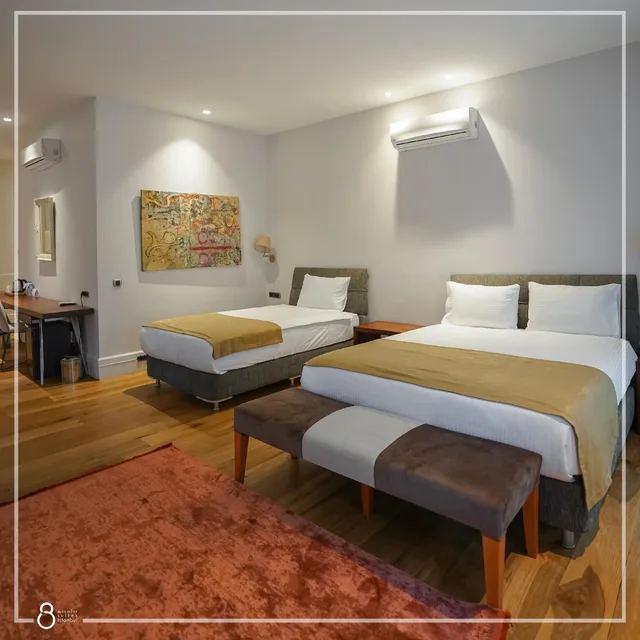 جناح ثلاثي بسرير كينج وسرير فردي، Misafir Suites 8 Istanbul. 1/1