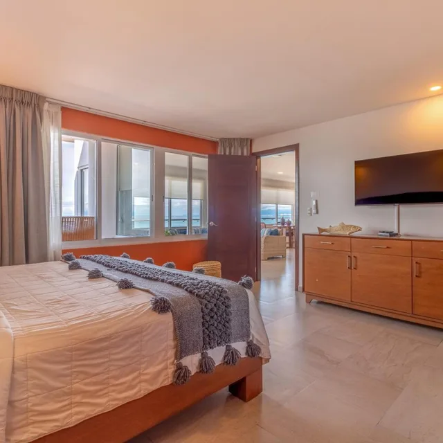 2 Bedrooms, Exclusive, Penthouse, House, 2 King Beds, Beach Front, Plunge Pool، Hotel Grand Paramar 7/10