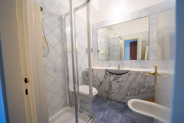 غرفة ديلوكس ثلاثية بسرير كينج، Alberi del Paradiso Hotel 6/10