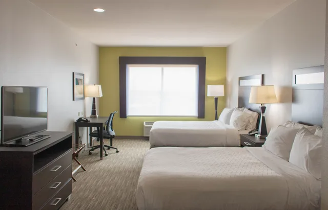 Suite, 2 Queen Beds, Sofa, Holiday Inn Express Suites Temple Medical Center Area 2/3