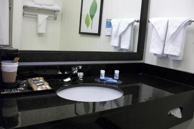 غرفة بسريرين كوين لذوي الإعاقة، Fairfield Inn & Suites Seymour 2/2
