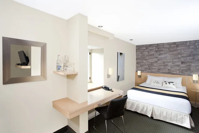 غرفة سوبيريور بسريرين كوين، Hotel Du Vieux Quebec 2/4