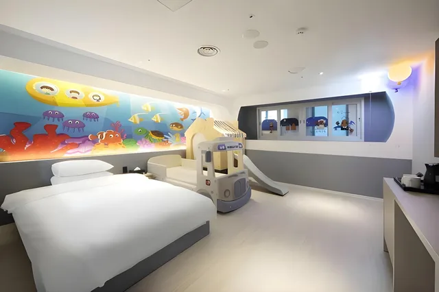غرفة بسرير مزدوج وسرير فردي، Hotel Aqua Palace 1/1
