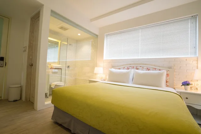 French, Twin Beds، Summerbird - Bed And Brasserie 5/7