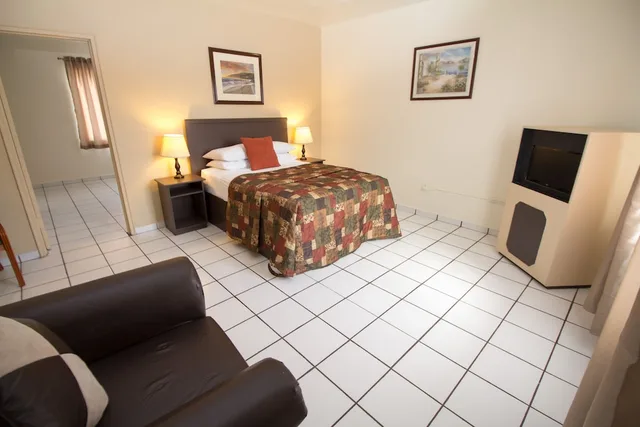 جناح عائلي بسريرين مزدوجين، Parkway Inn Airport Motel 4/9