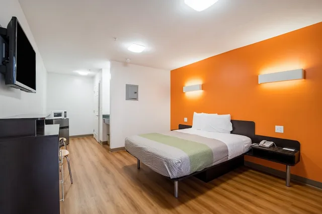 غرفة ديلوكس بسرير كوين بمطبخ صغير للمدخنين، Studio 6 Extended Stay - Augusta, GA - Fort Gordon 4/10
