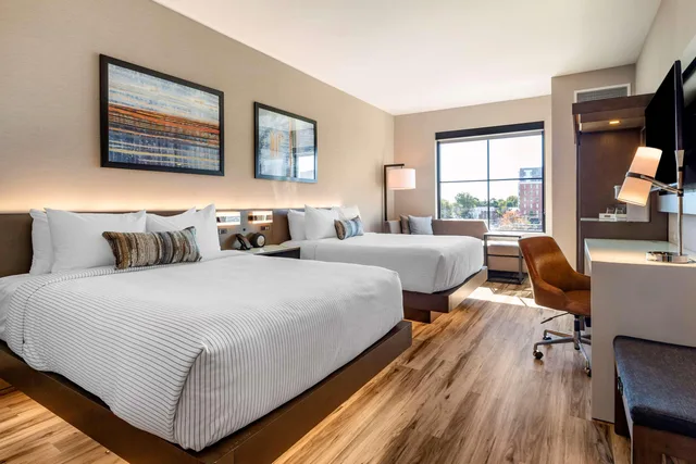 غرفة بسريرين كوين، Cambria Hotel New Haven University Area 1/6