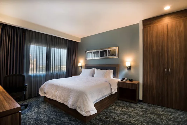 جناح بسرير كينج، Hampton Inn Suites By Hilton Salamanca Bajio 2/3