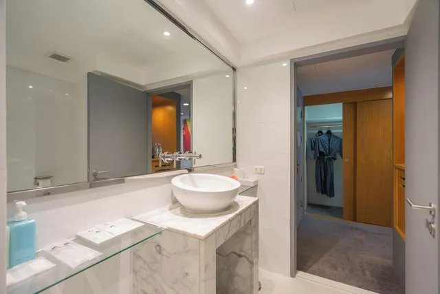 Belaire, Suite, King Bed، BelAire Bangkok 8/9