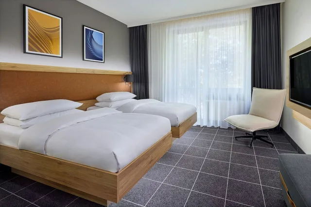 غرفة قياسية بسريرين منفصلين، FOUR POINTS FLEX by Sheraton Ratingen Dusseldorf Airport 1/10