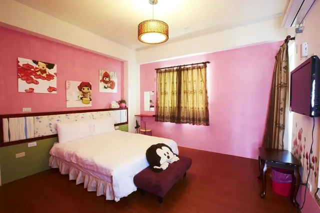 غرفة بسرير مزدوج، Strawberry Milk B B 1/2