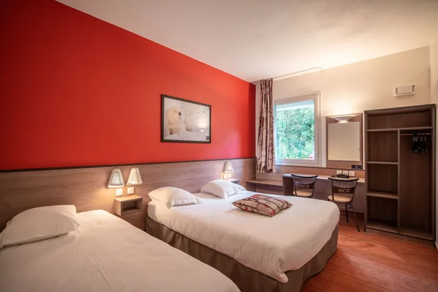 Room, Queen Bed, Ace Hotel Paris Marne La Vallee 3/8