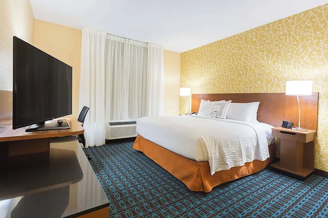 Room, King Bed, Accessible, Fairfield Inn And Suites Jamestown 1/2