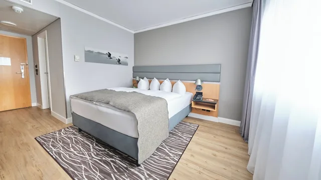 غرفة قياسية بسرير فردي، Holiday Inn Berlin Airport Conference Centre Formerly Holiday Inn Berlin International Airport 7/10