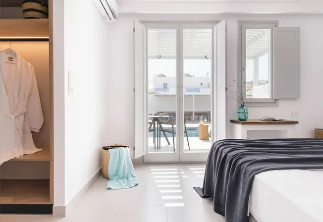 Junior Suite, King Bed, Private Pool, Quartano Suites by Heliessa 2/3