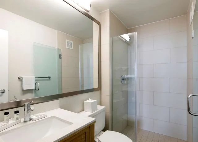 غرفة بسرير كينج بإطلالة على البحر بشرفة، The Wayfarer San Diego 9/10