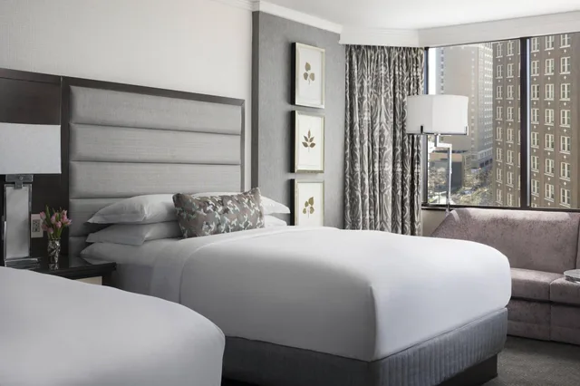 غرفة رباعية بسريرين كوين، The Ritz Carlton Atlanta 3/8