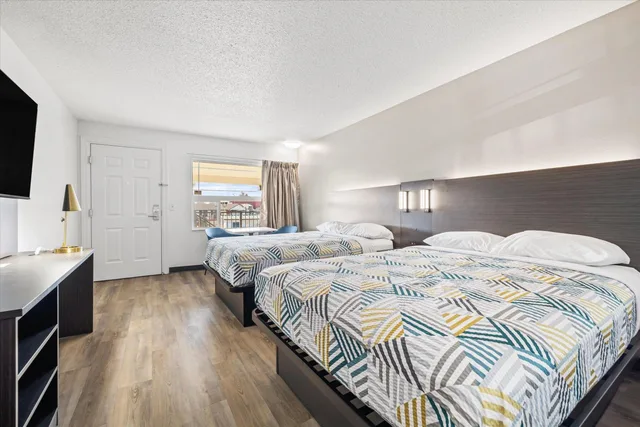 غرفة بسريرين كوين، Motel6 Bend, OR 1/6