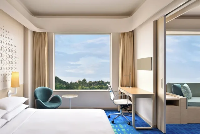 جناح تنفيذي بسرير كوين مع أريكة، Fairfield By Marriott Hyderabad Gachibowli 2/5