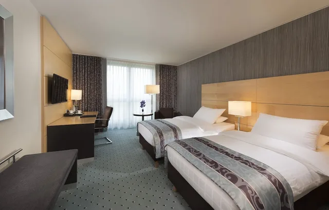 غرفة كلاسيكية بسرير مزدوج، Maritim Hotel Dusseldorf 1/9