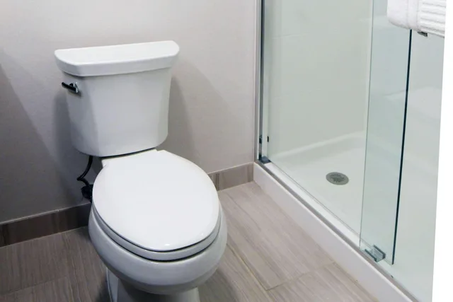 جناح بسرير كينج، Comfort Inn and Suites NW Milwaukee 3/6