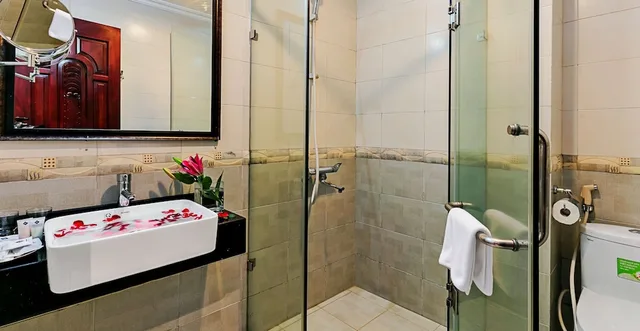 غرفة ديلوكس بسرير كوين، Serene Central hotel 6/6