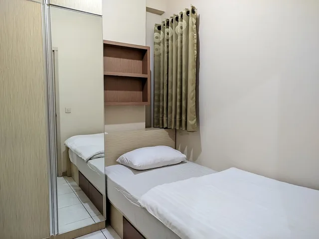 شقة عائلية بسرير كوين، Fastrooms Bekasi Hotel 1/2