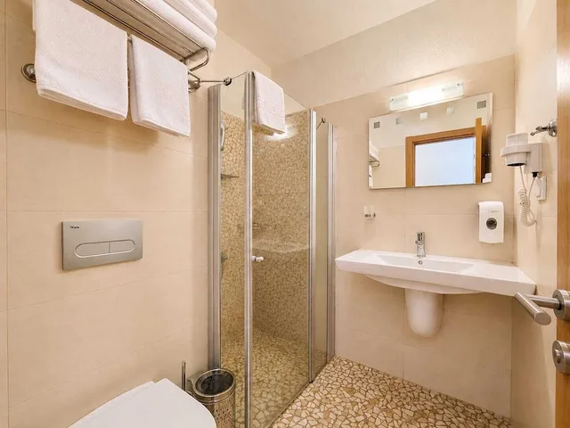 2 Bedrooms, Panoramic, Apartment, 1 Queen and 1 Single Bed, Sea View, Sofa, Attic، Aria Doria Otel 8/9