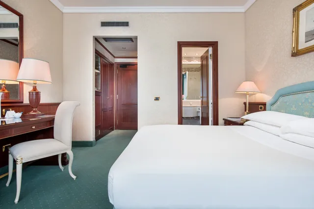 غرفة سوبيريور بسرير مزدوج، Royal Hotel Carlton 4/10