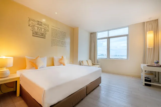 غرفة غراند بسرير كينج، HOTEL 19 PENANG 1/2