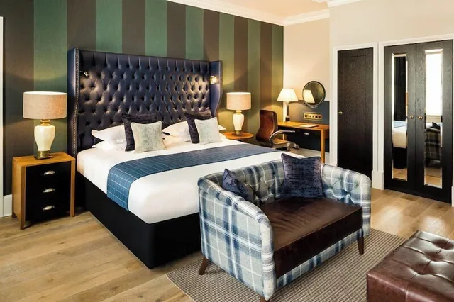 غرفة فاخرة بسريرين مزدوجين، The Baileys Hotel London 4/7