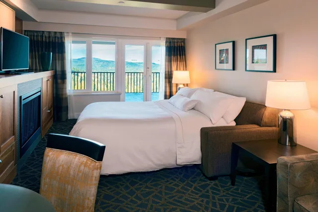 Suite, Resort View, Westin Bear Mountain Golf Resort And Spa 1/3