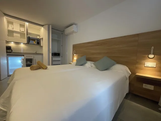 Classic, Studio, Twin Beds, Garden or Terrace View، Las Terrazas del Puerto Studios 2/8