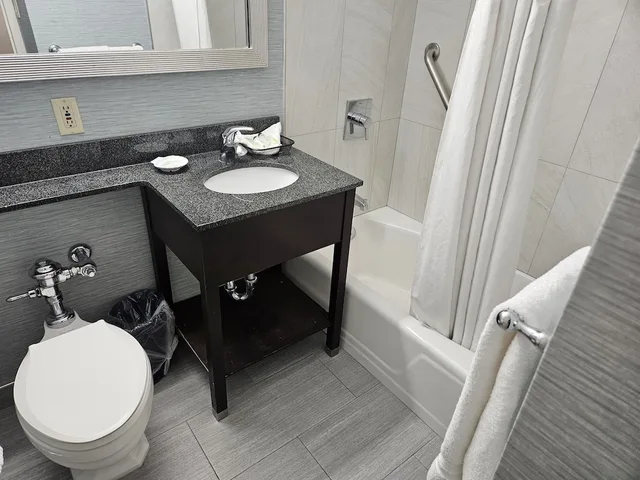 غرفة قياسية بسريرين مزدوجين، Robert Treat Hotel 3/3