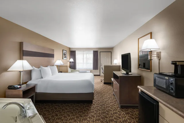 جناح بسرير كينج، Hawthorn Suites By Wyndham Napa Valley 1/4