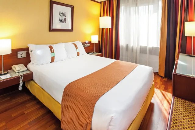 غرفة قياسية بسرير كينج، Hotel Holiday Inn Lisboa Continental 7/8