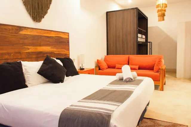 جناح استوديو عائلي بسرير مزدوج وسرير بطابقين بإطلالة على المسبح، Collection O Kaab Downtown Tulum 8/10