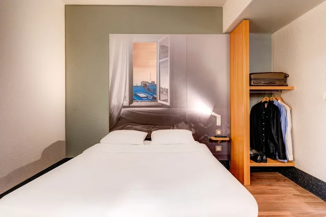 غرفة بسرير مزدوج لذوي الإعاقة، B&B Hotel Saint Witz 2/3
