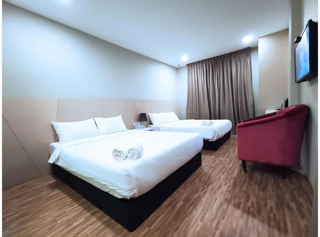 غرفة عائلية بسريرين كوين، Princess Hotel Pontian 2/3
