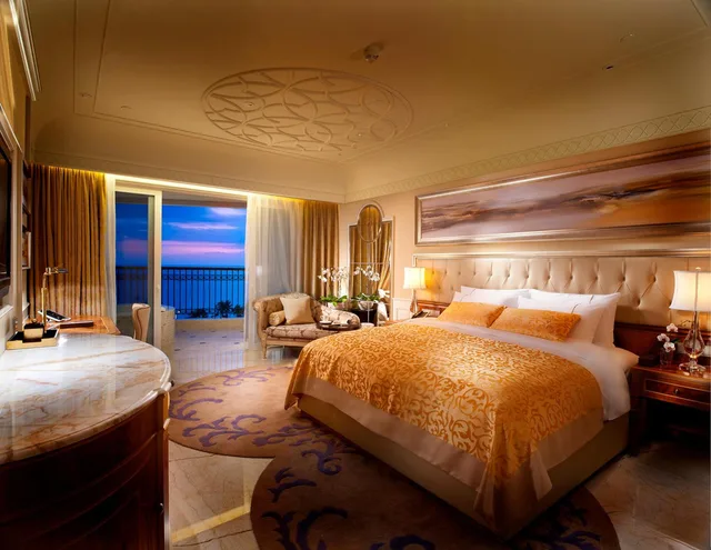 Room, King Bed, Side Sea View، Crowne Plaza Resort Sanya Bay 6/10