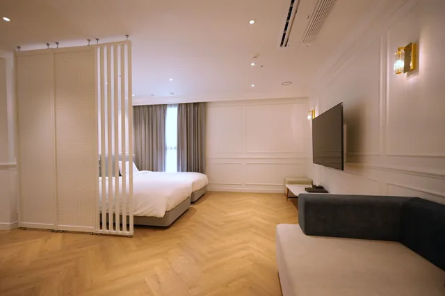 جناح ملكي بسريرين كينج وثلاثة أسرّة، Busan City Hotel 5/10