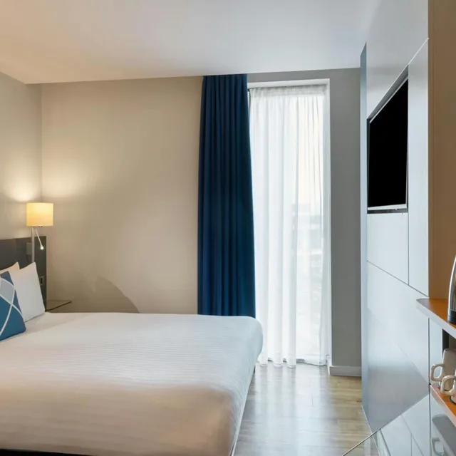 Efficiency, Double Bed، Four Points Flex by Sheraton Cardiff 3/9