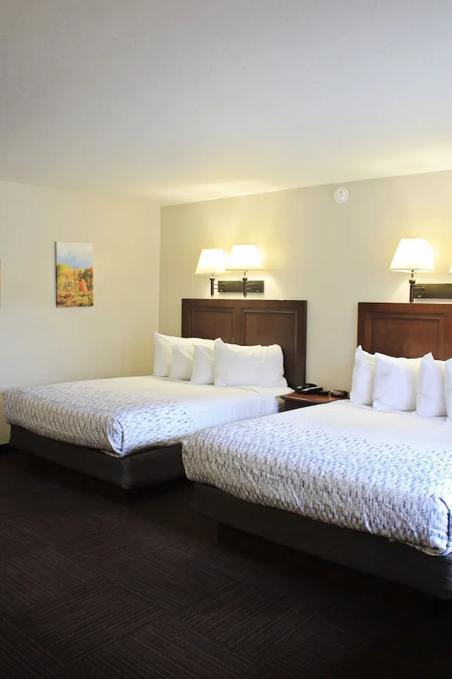غرفة بسريرين كوين، Bowen Motel 1/3